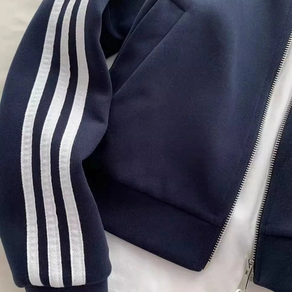 Sports sweatshirt jacket Q50870