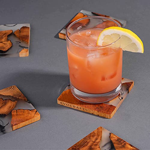Wooden Coasters Set with Holder, Cedar Wood, 4-Pack P3709