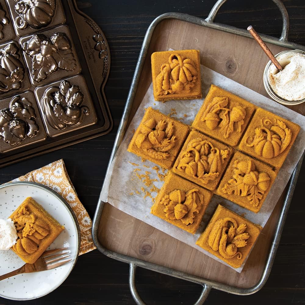 Seasonal Squares Pan G486