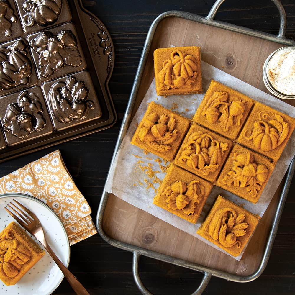 Seasonal Squares Pan G486
