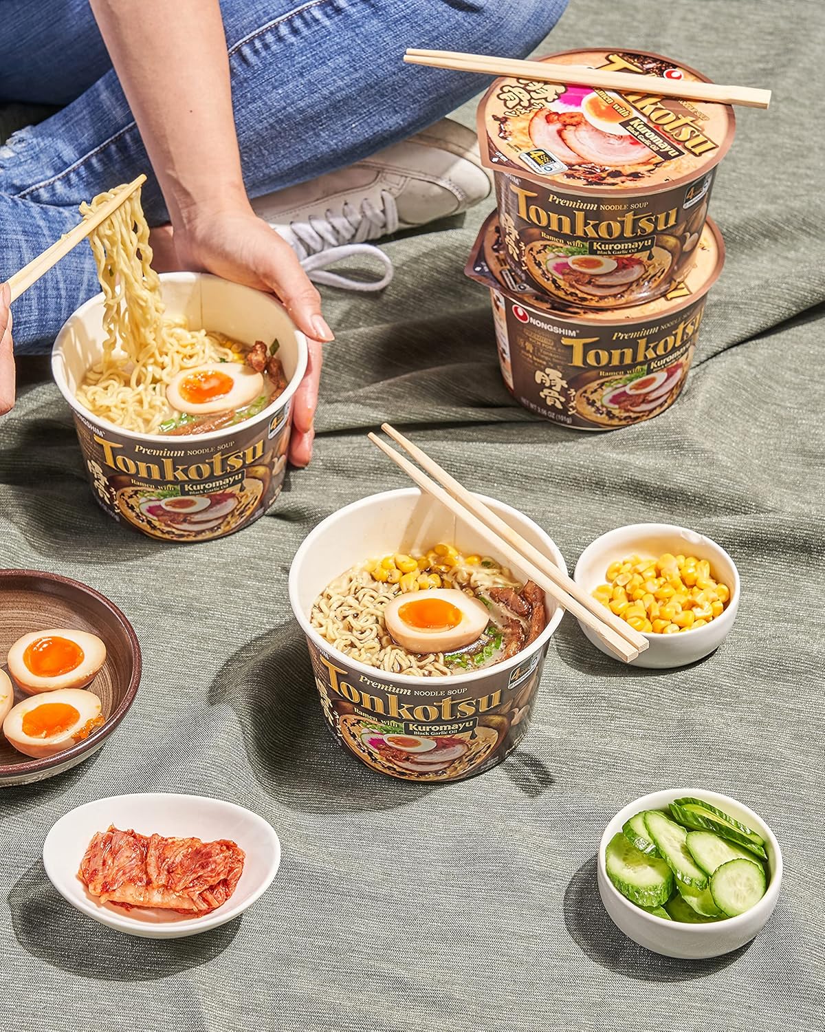 Tonkotsu Black Garlic Ramen, 6 Paper Bowls, Pack of 2 R935