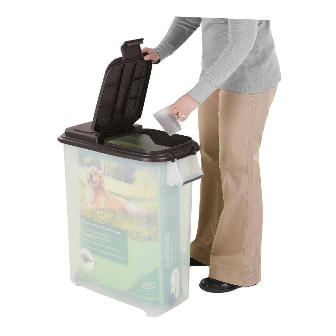 Airtight Pet Food Storage Container 50 LB Capacity B17966