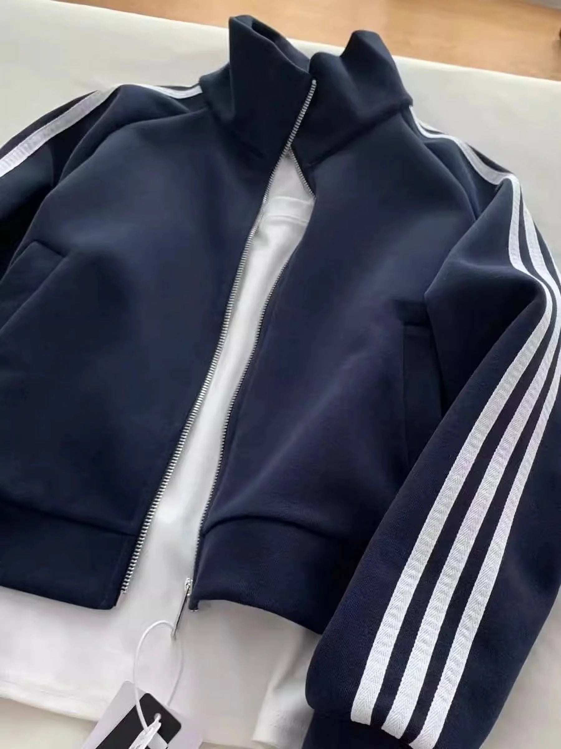 Sports sweatshirt jacket Q50870